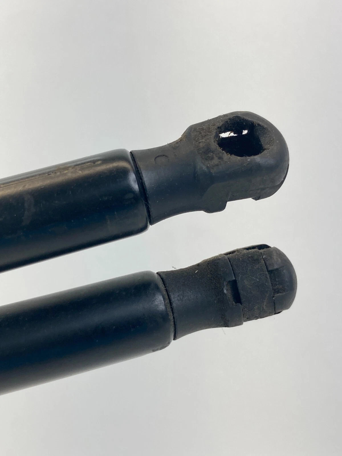 12-18 FORD FOCUS HATCHBACK TRUNK SUPPORT SHOCK STRUT LIFT CYLINDER CM51-A406A10