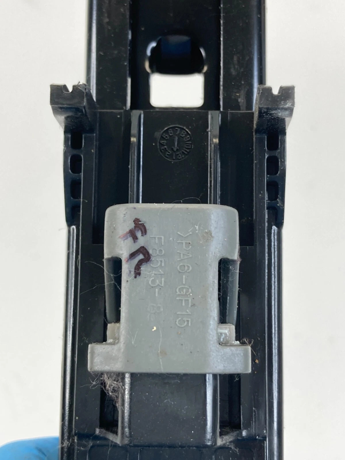 2011-2016 11-16 CHEVROLET CRUZE FRONT RIGHT SEAT BELT HEIGHT ADJUSTER ASSY OEM
