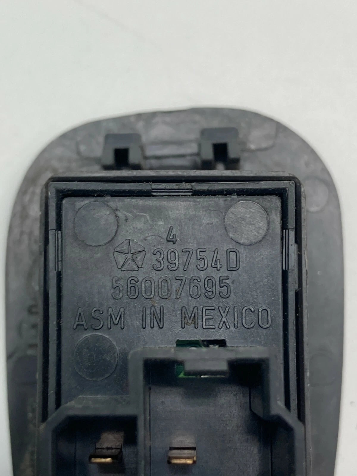 1998-2004 DODGE INTREPID FRONT RIGHT PASSENGER WINDOW BUTTON SWITCH 56007695 OEM