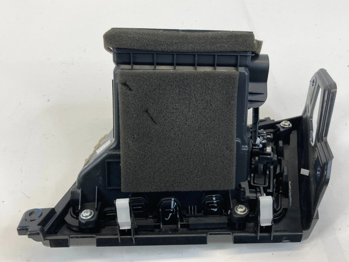 15-17 HYUNDAI SONATA FRONT LEFT DRIVER DASH AC OUTER AIR VENT PANEL 84990-C2000