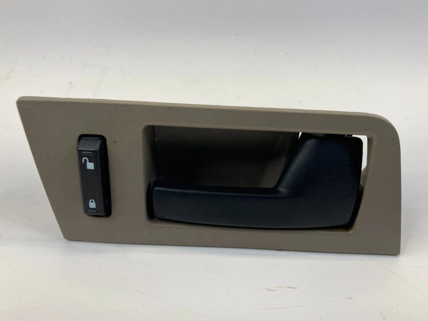2008-2011 FORD FOCUS FRONT RIGHT SIDE INNER DOOR HANDLE W/ LOCK SWITCH OEM
