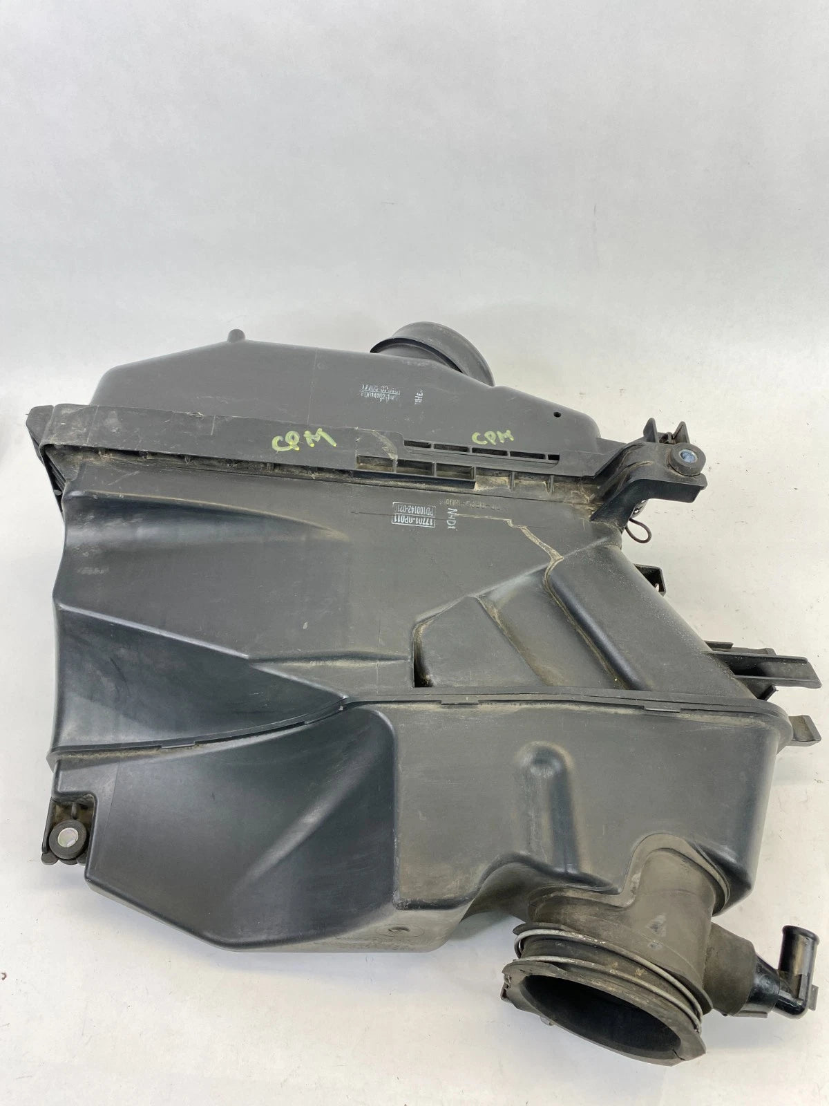 2005-2010 TOYOTA TUNDRA 4.0L V6 AIR CLEANER FILTER BOX WITH MAF AIR FLOW SENSOR
