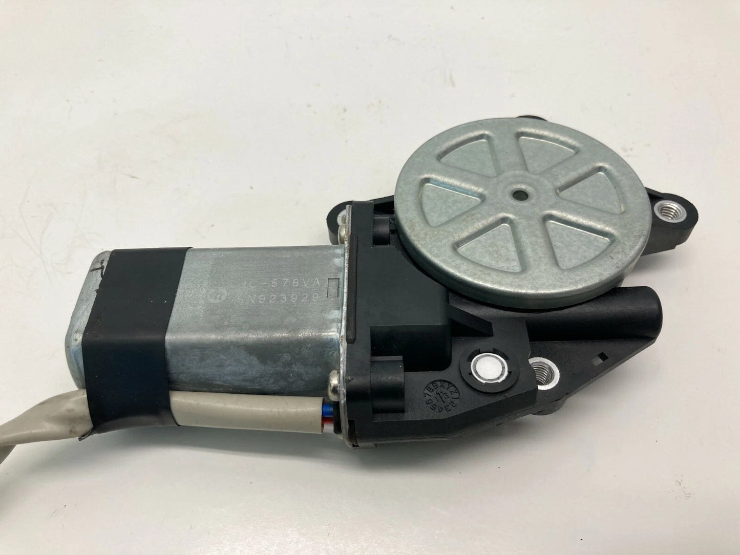1999-2004 OLDSMOBILE ALERO 99-05 GRAND AM REAR LEFT SIDE POWER WINDOW MOTOR OEM