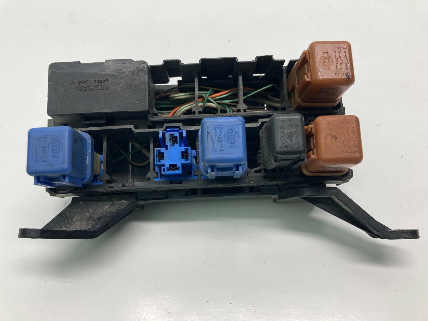 1995 1996 1997 NISSAN ALTIMA 2.4L ENGINE FUSE RELAY BOX JUNCTION 7124-6529 OEM