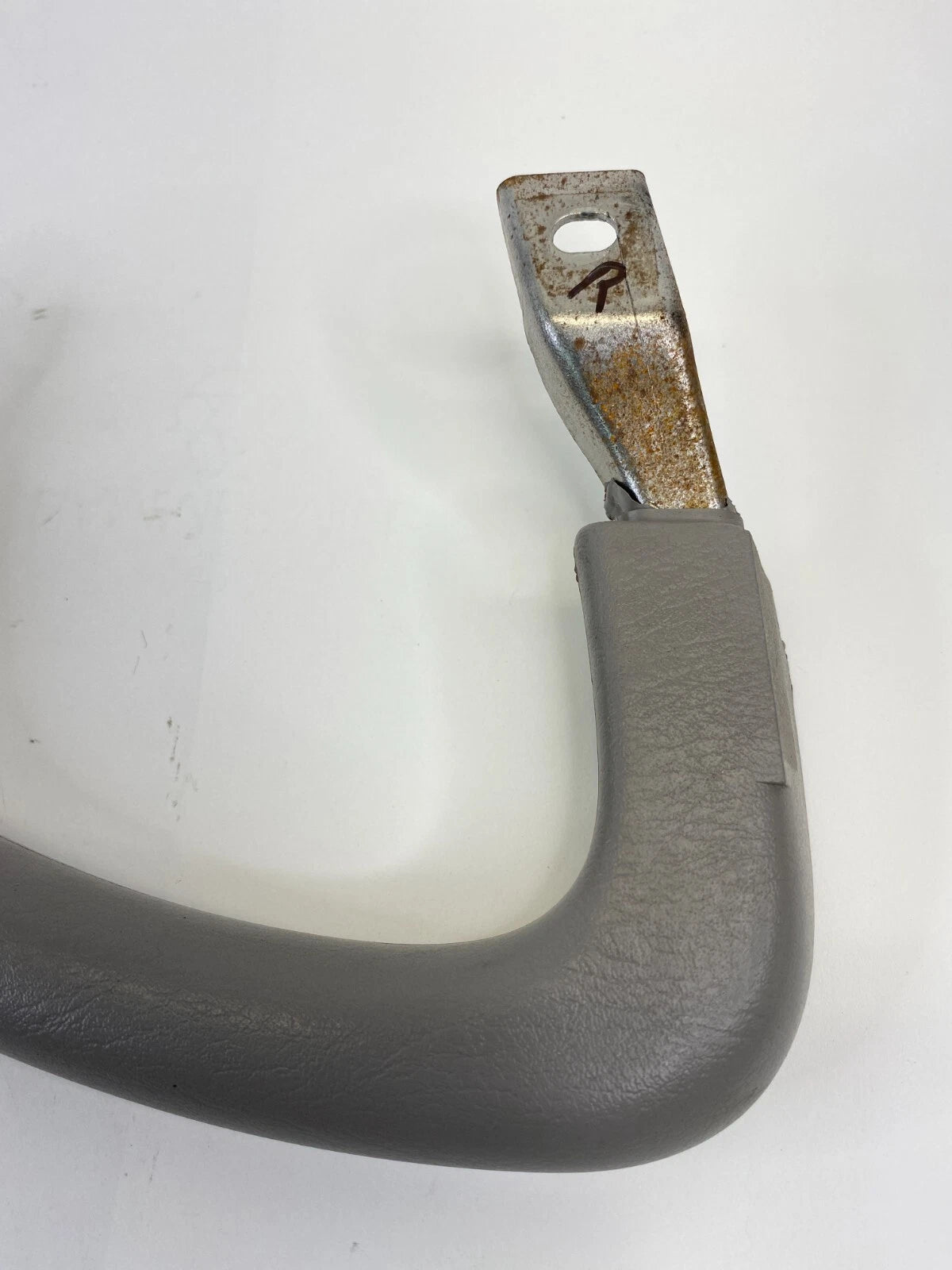 2001-2004 TOYOTA SEQUOIA REAR LEFT SIDE B-PILLAR INNER GRAB GRIP ASSIST HANDLE
