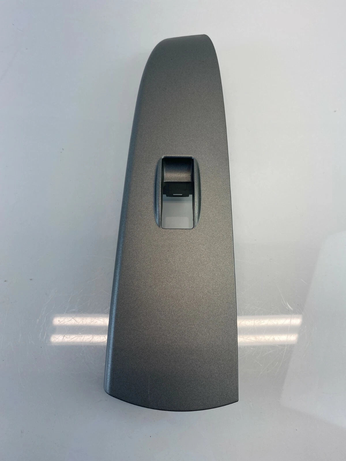 2004-2009 TOYOTA PRIUS REAR RIGHT DOOR WINDOW SWITCH COVER BEZEL 74271-47050 OEM