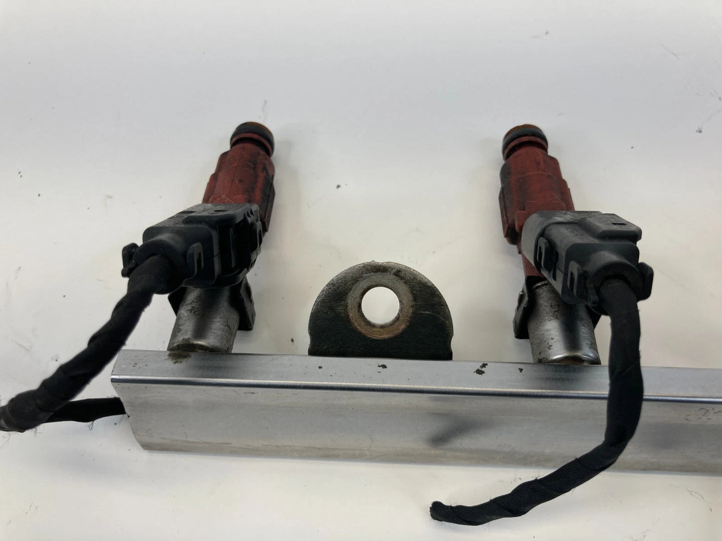 2011-2016 HYUNDAI ELANTRA SEDAN 1.8L FWD FUEL RAIL & INJECTORS ASSEMBLY OEM