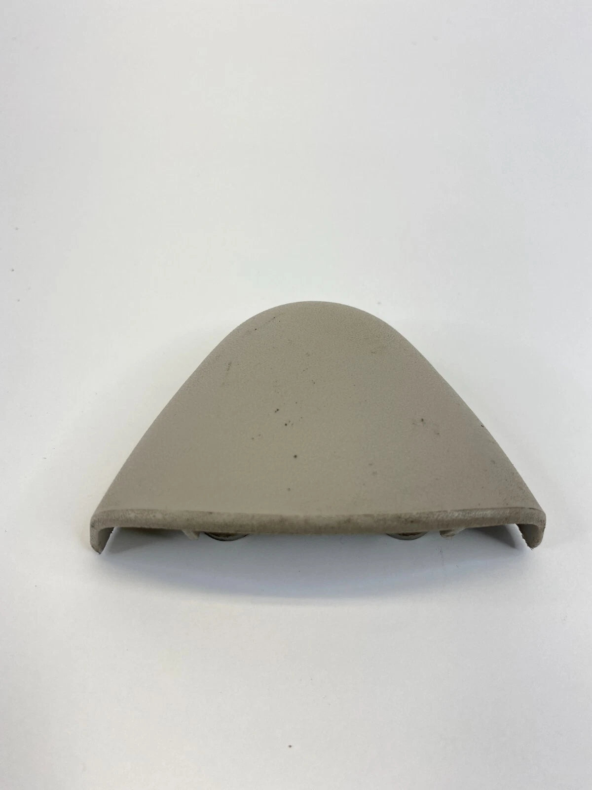 2002 02 CHRYSLER PT CRUISER WAGON 4-DR FRONT RIGHT SEAT BELT CAP COVER 5200118