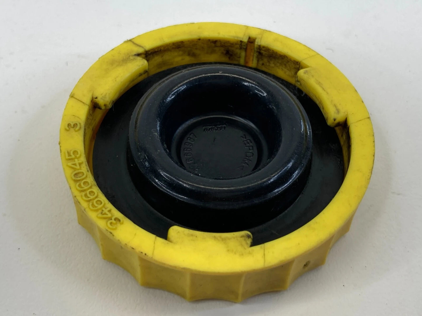 2008-2016 CHRYSLER TOWN & COUNTRY BRAKE FLUID CYLINDER TANK CAP 34666045 OEM