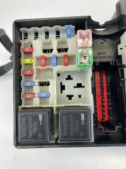 2004-2011 Volvo S40 2.4L Engine Fuse Relay Box Compartment 8688040 OEM