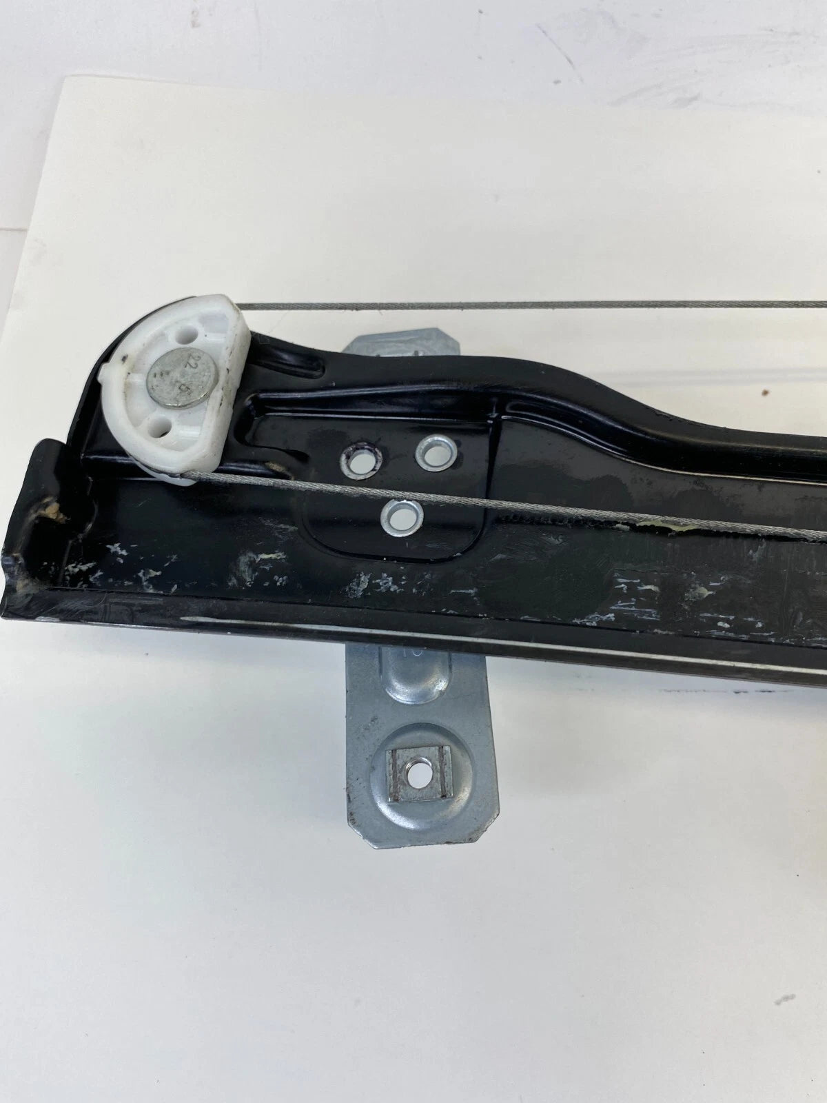 13-18 CHEVROLET SONIC FRONT LEFT DOOR POWER WINDOW REGULATOR W/ MOTOR 98820-J302