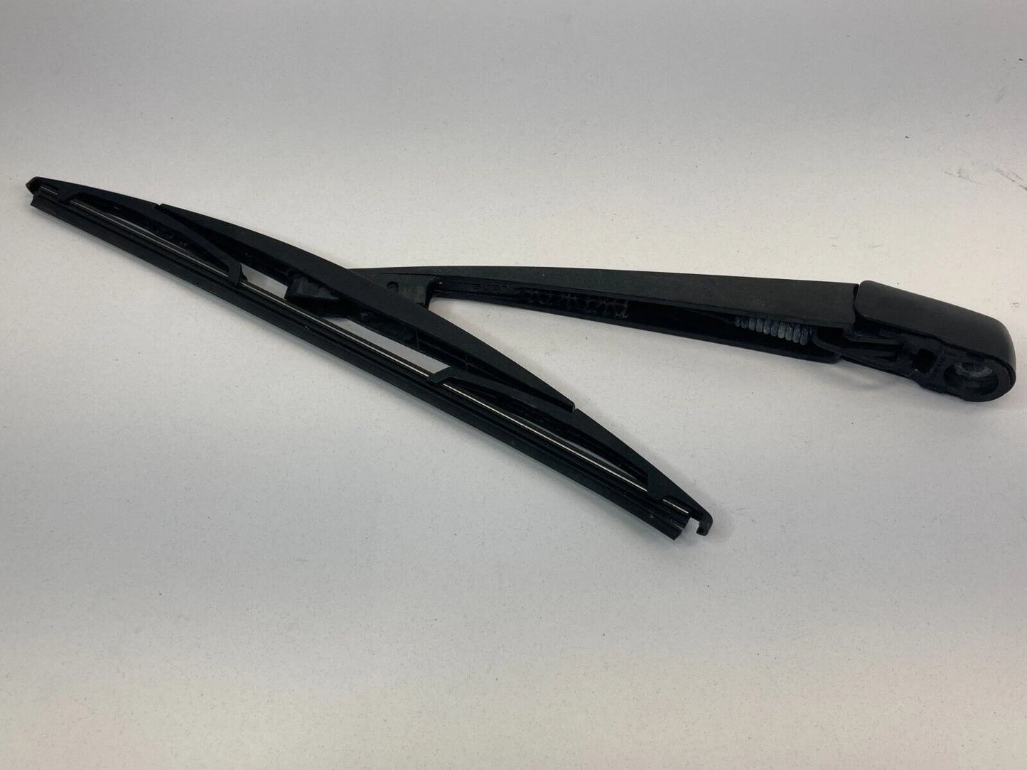 2007-2013 07-13 MITSUBISHI OUTLANDER REAR TAILGATE WINDOW WIPER ARM BLADE OEM