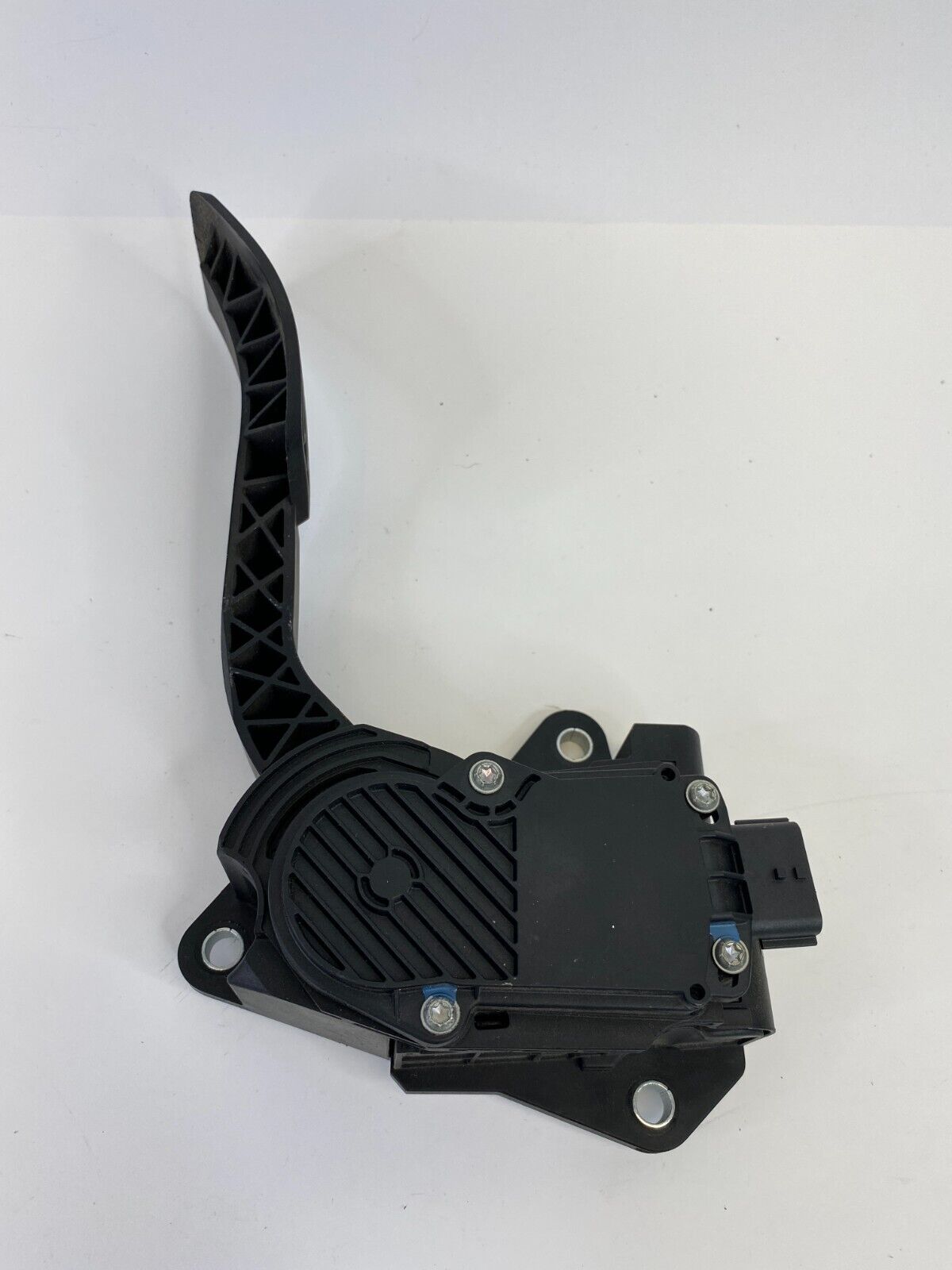 2007-2013 Nissan Altima Sedan A/T Throttle Gas Pedal Accelerator 18002-JA800 OEM