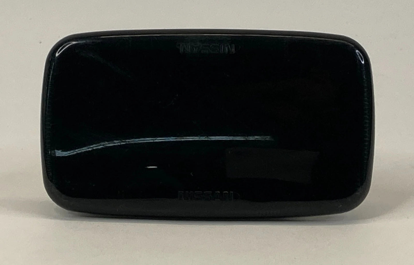 2006 07 08 09 INFINITI M35 FRONT SIDE UNDER DASH DASHBOARD LID DIM LIGHT