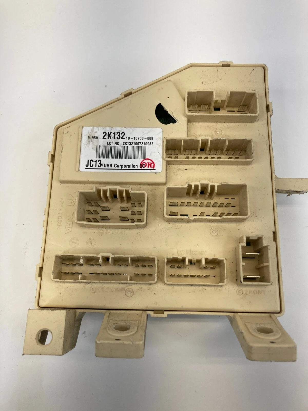 2010 2011 KIA SOUL 1.6L 16V INTERIOR FUSE BOX RELAY JUNCTION BLOCK 91950-2K132