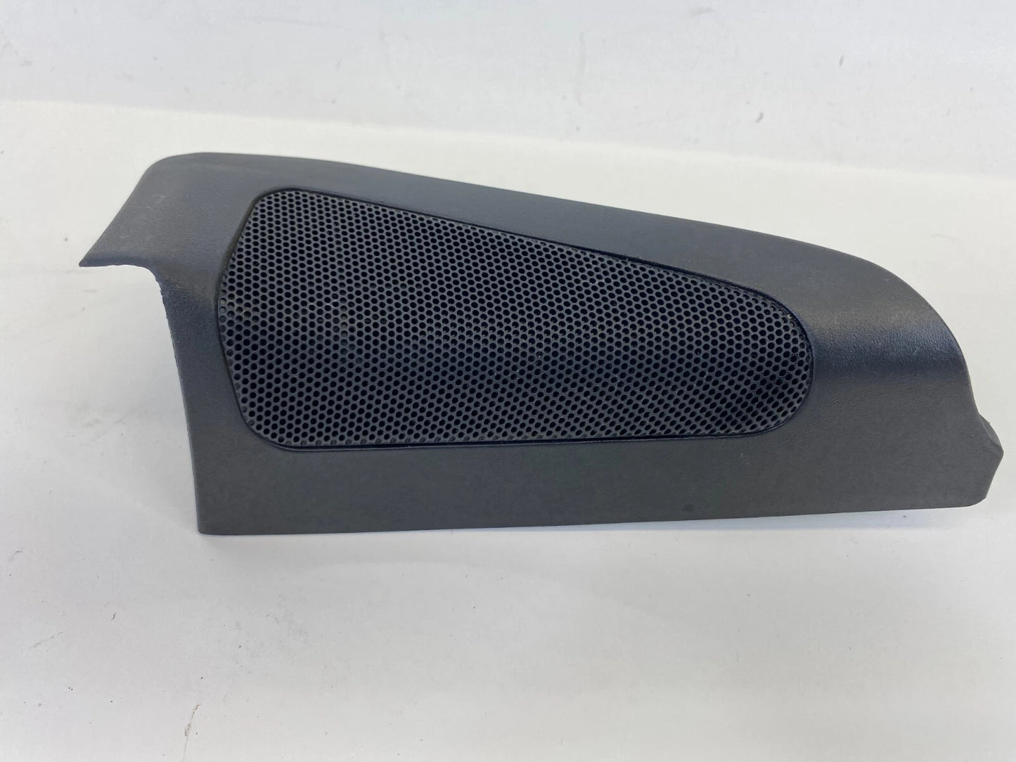 2004-2009 TOYOTA PRIUS FRONT RIGHT PASSENGER TWEETER SPEAKER W/ COVER 6749147020