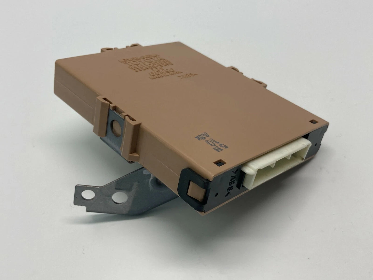 06-09 TOYOTA PRIUS MULTIPLEX NETWORK GATEWAY COMPUTER CONTROL MODULE 89111-47050