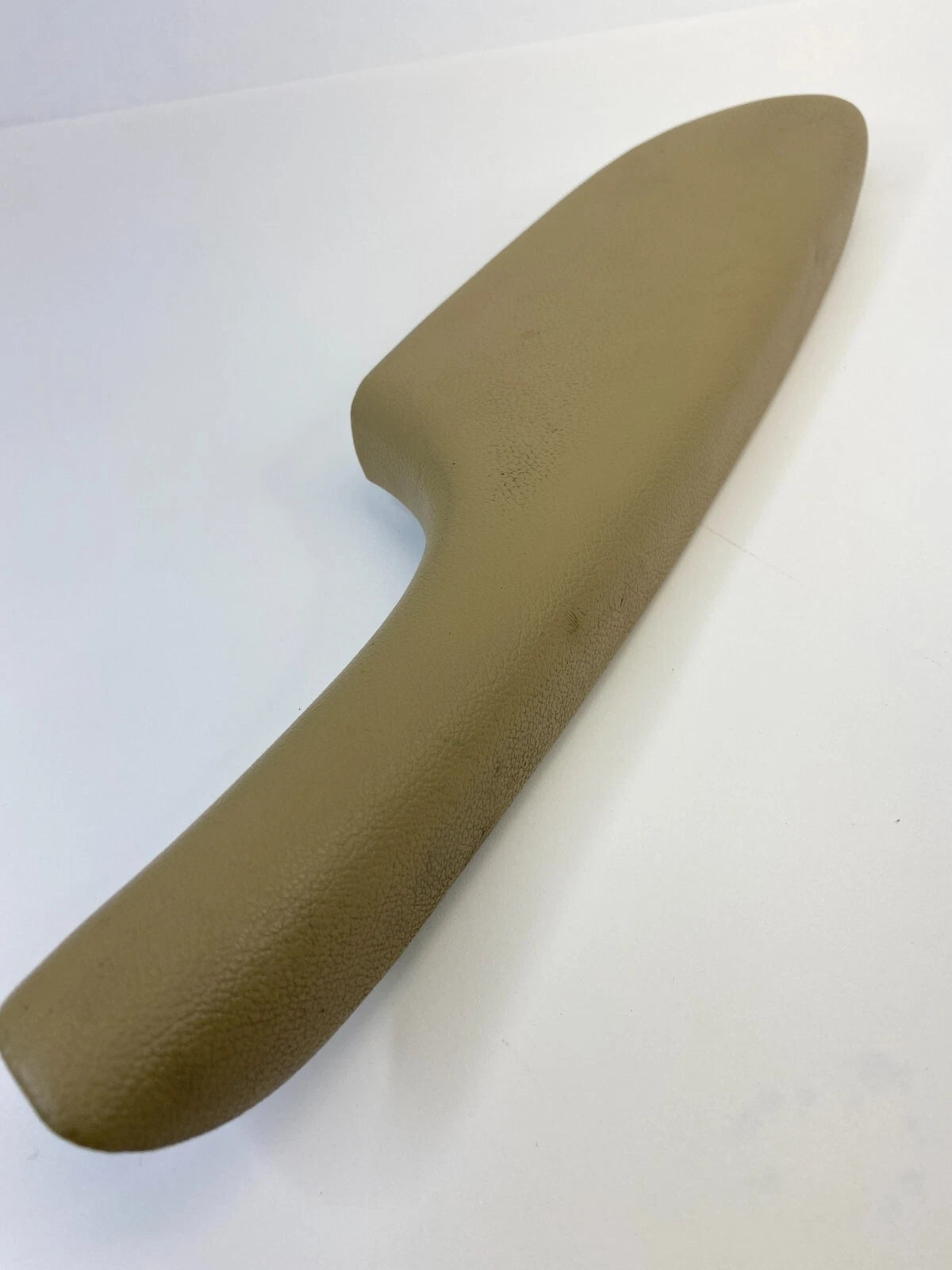 2011-2014 HYUNDAI SONATA REAR RIGHT PASSENGER SIDE DOOR ARMREST OEM D1442-3S000