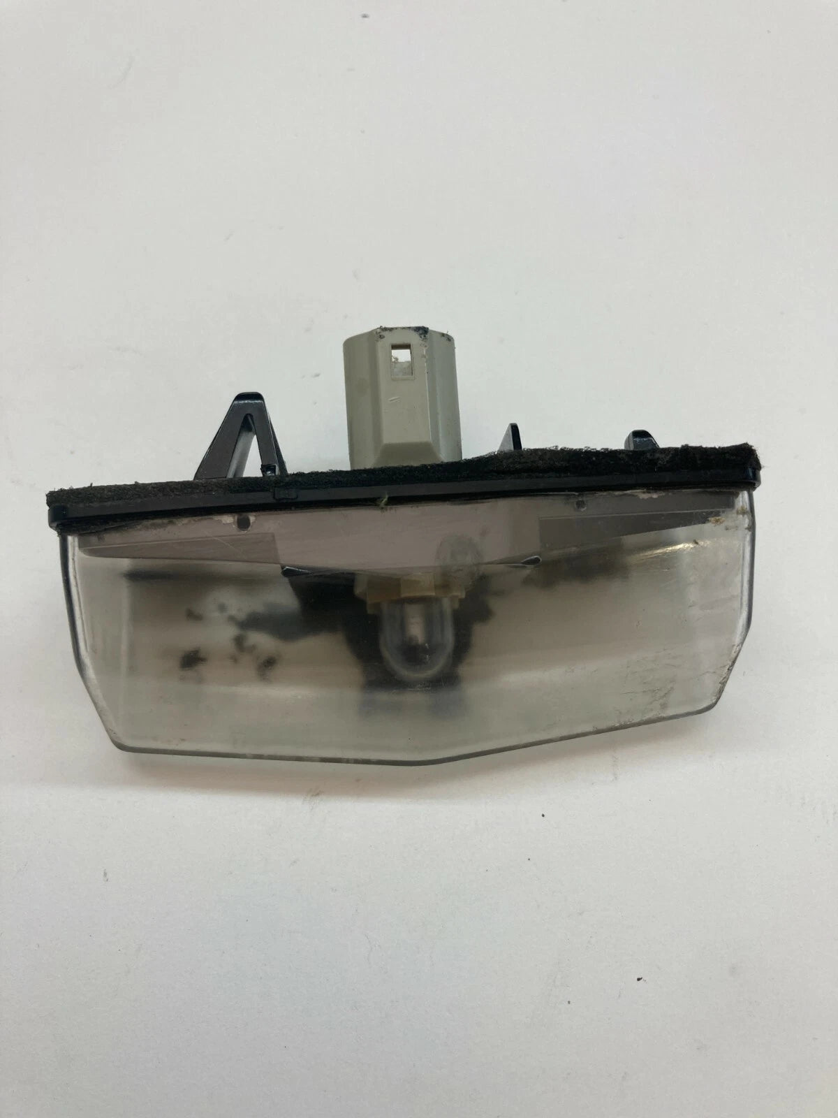 2005 2006 2007 SCION TC REAR LICENSE PLATE LIGHT LAMP ASSEMBLY A045053 OEM