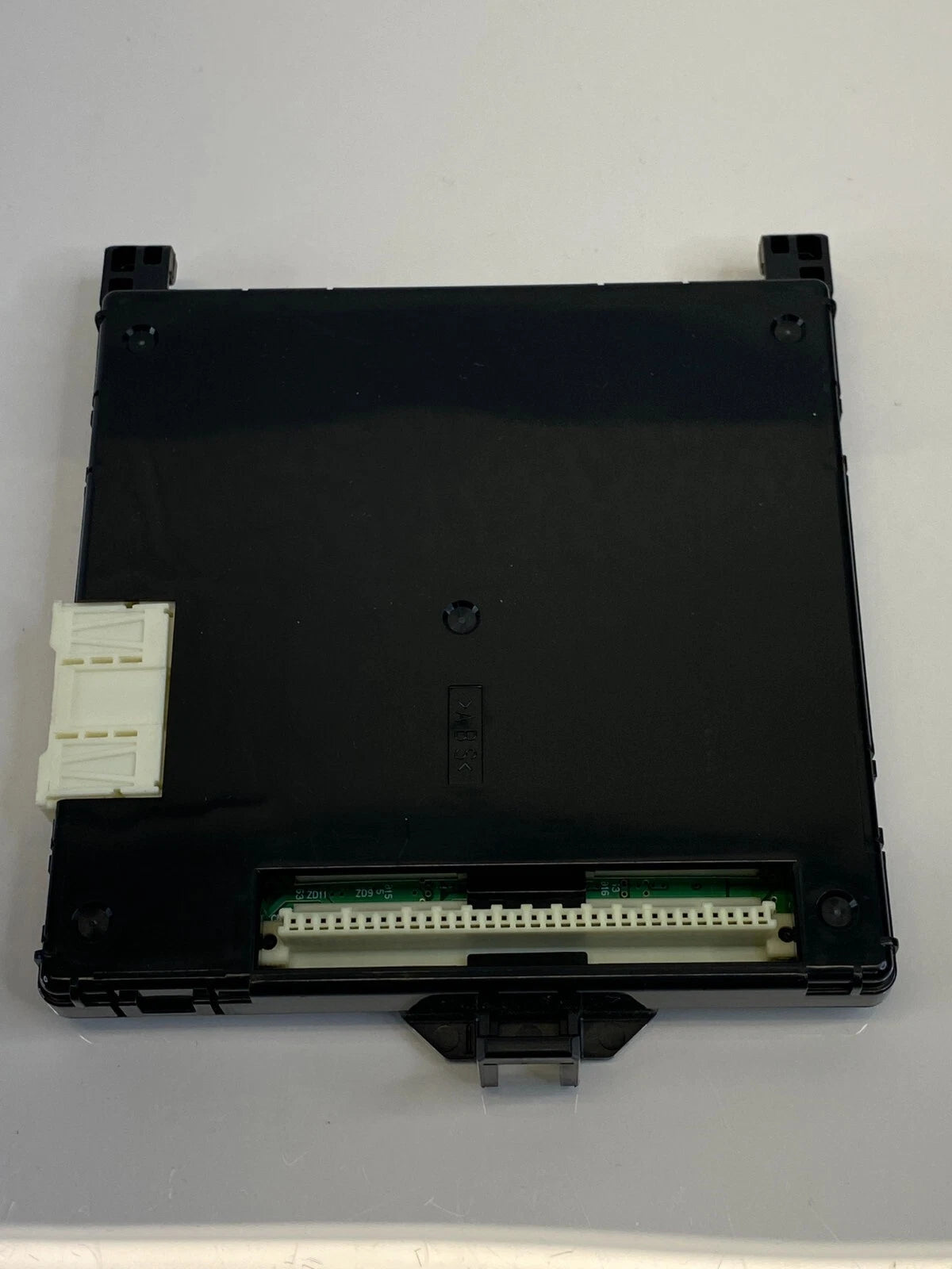 2010 2011 TOYOTA PRIUS MULTIPLEX NETWORK BODY CONTROL MODULE 89221-47120 OEM