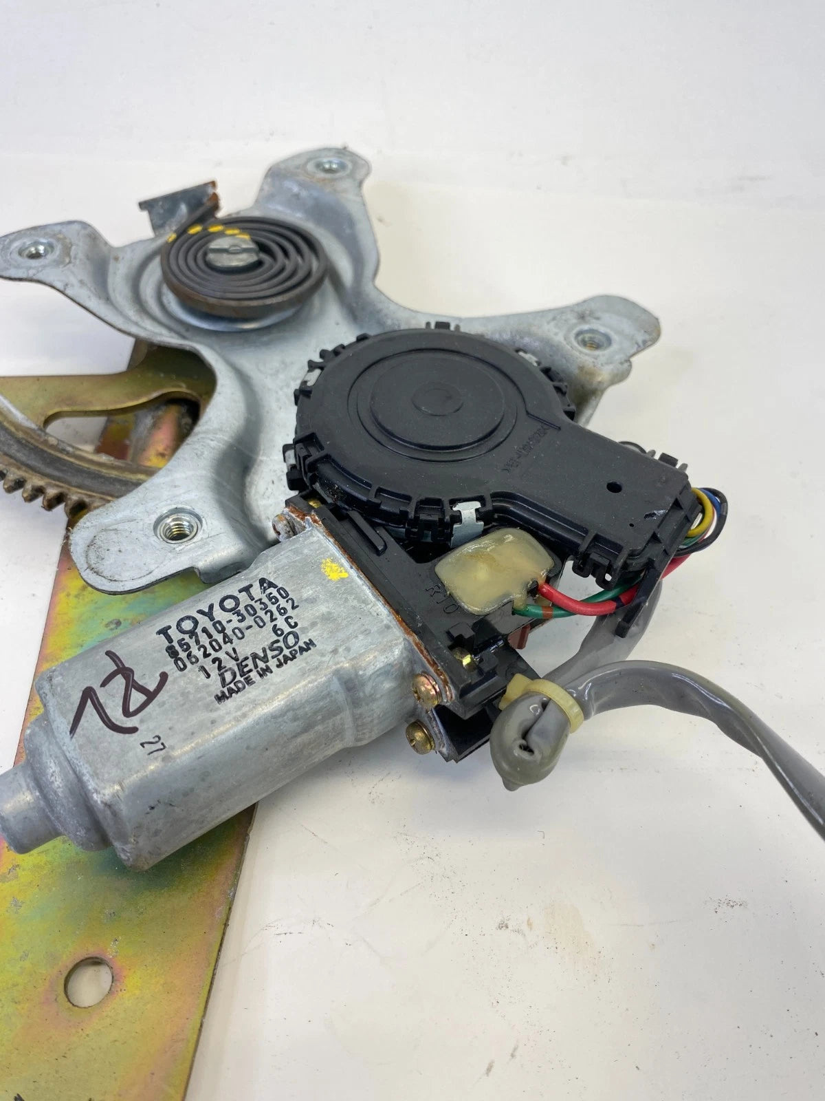 1998-2005 LEXUS GS300 REAR LEFT SIDE DOOR WINDOW MOTOR REGULATOR 85710-30350