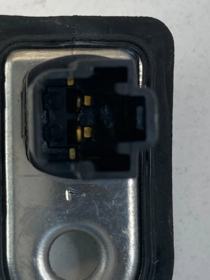 05-10 KIA SPORTAGE FRONT RIGHT DOOR AJAR JAMB LIGHT COURTESY CONTROL SWITCH OEM