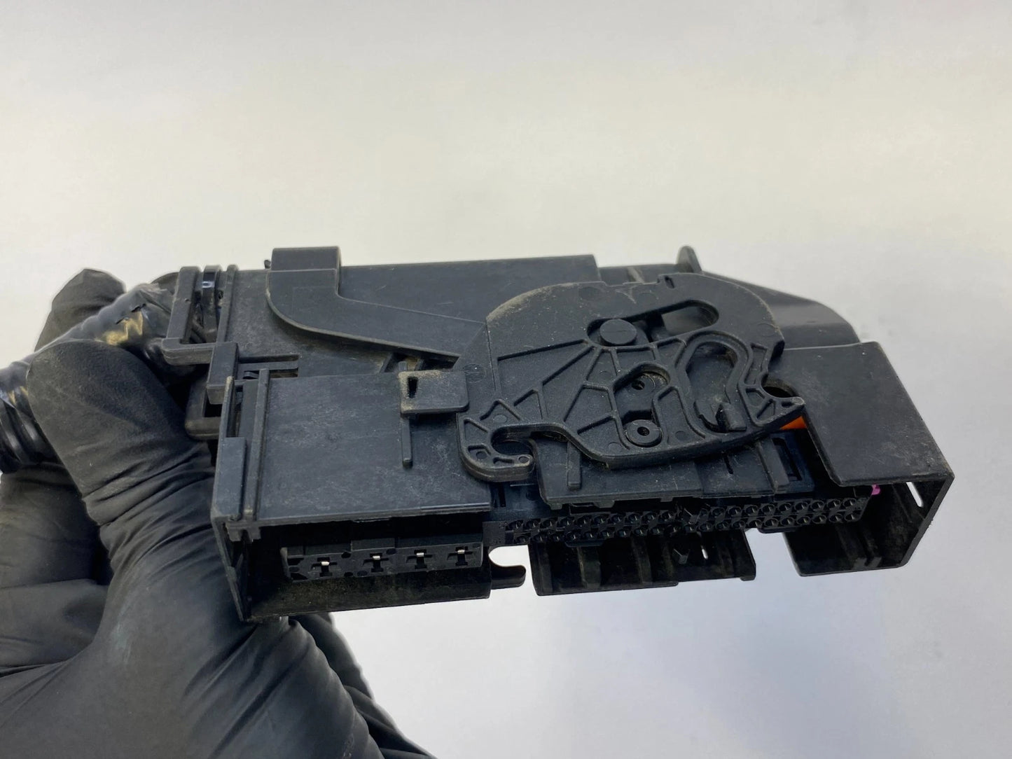 2010-2011 HONDA CR-V ABS BRAKE PUMP CONTROL MODULE CONNECTOR PLUG PIGTAIL OEM