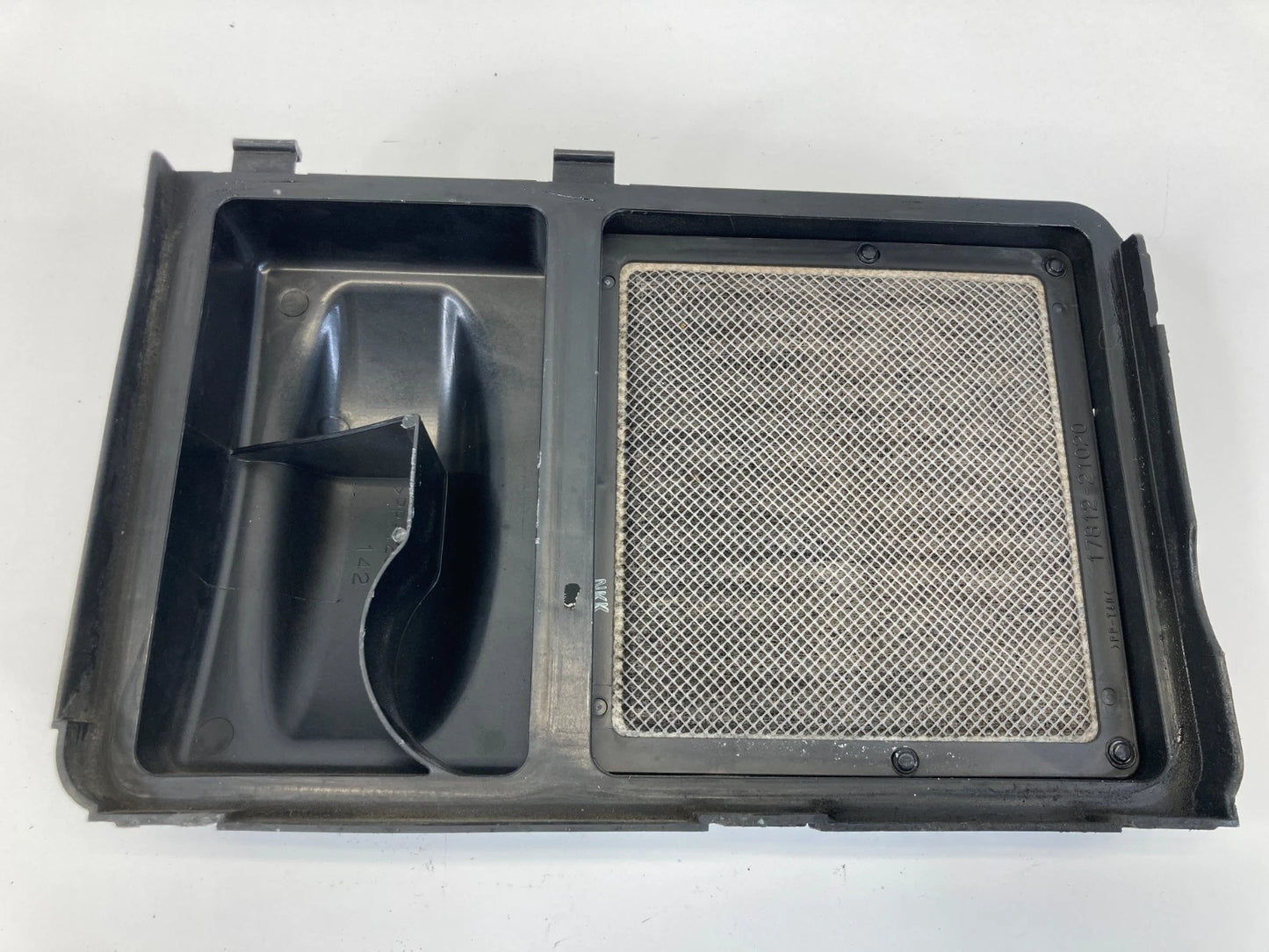 2004-2009 TOYOTA PRIUS 1.5L AIR CLEANER BOX MOUNTING BRACKET OEM 17812-21020