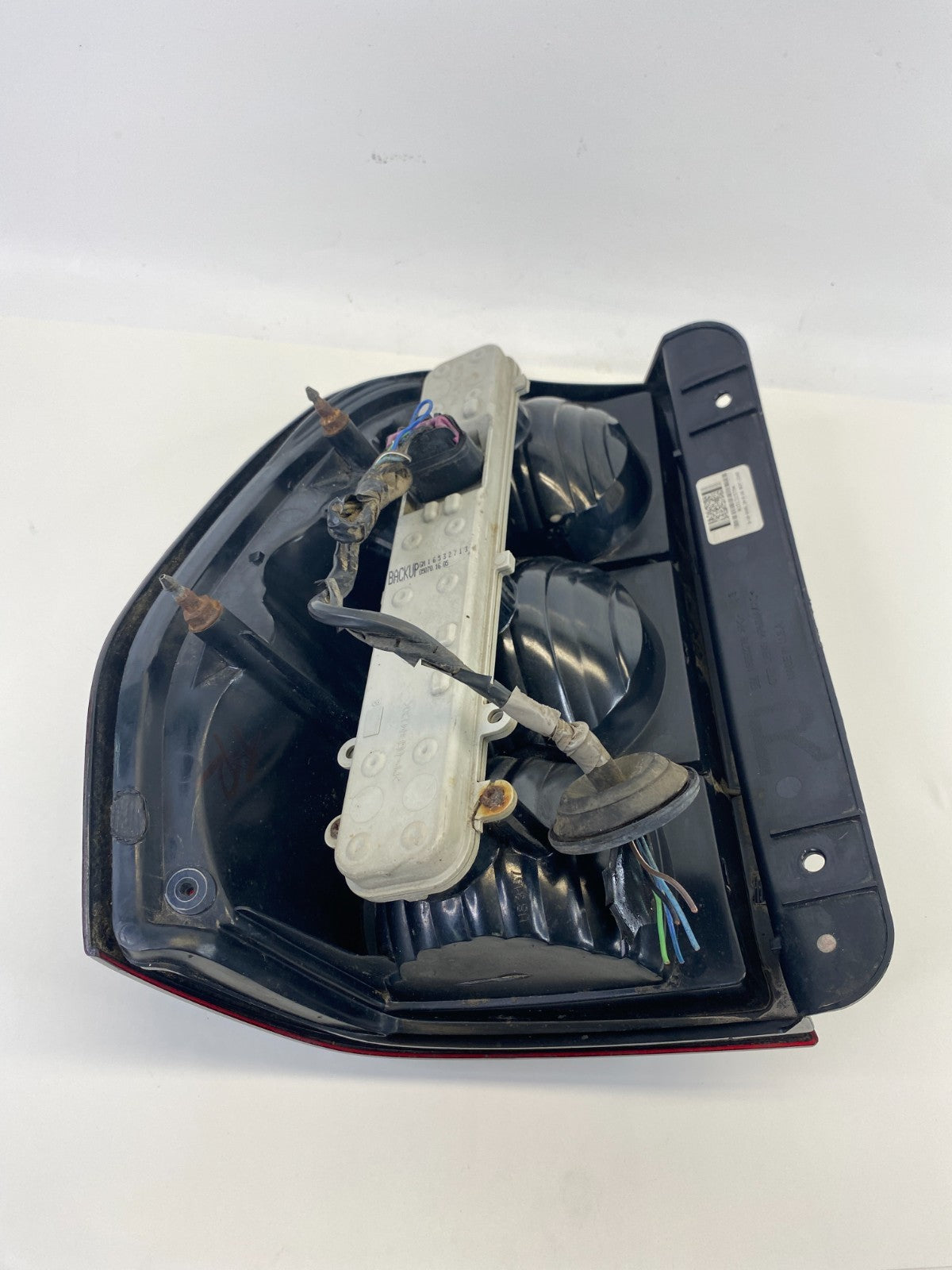 2002-2009 Chevrolet Trailblazer Right Passenger Tail Light Taillight OEM