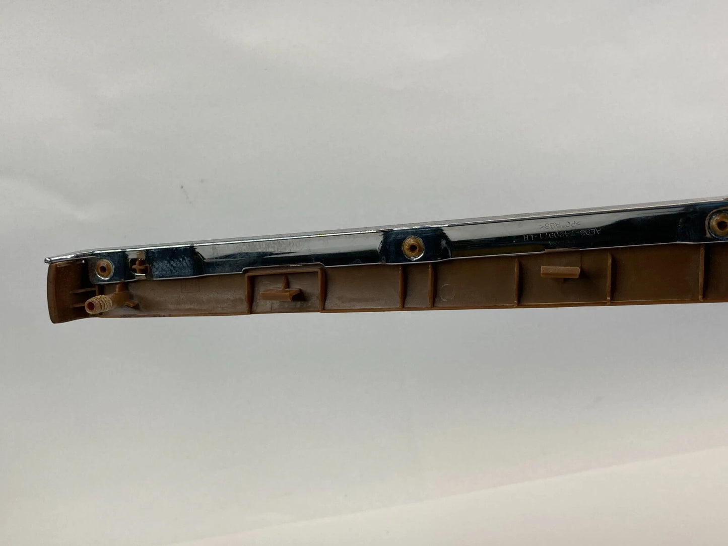 10-12 LINCOLN MKT FRONT LEFT DRIVER INNER DOOR TRIM PANEL MOLDING AE937420971