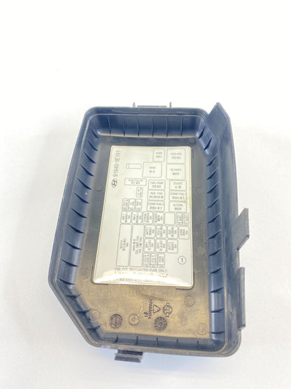 2006-2011 Hyundai Accent Sedan 1.6L L4 Engine Upper Fuse Relay Box Lid Cover OEM