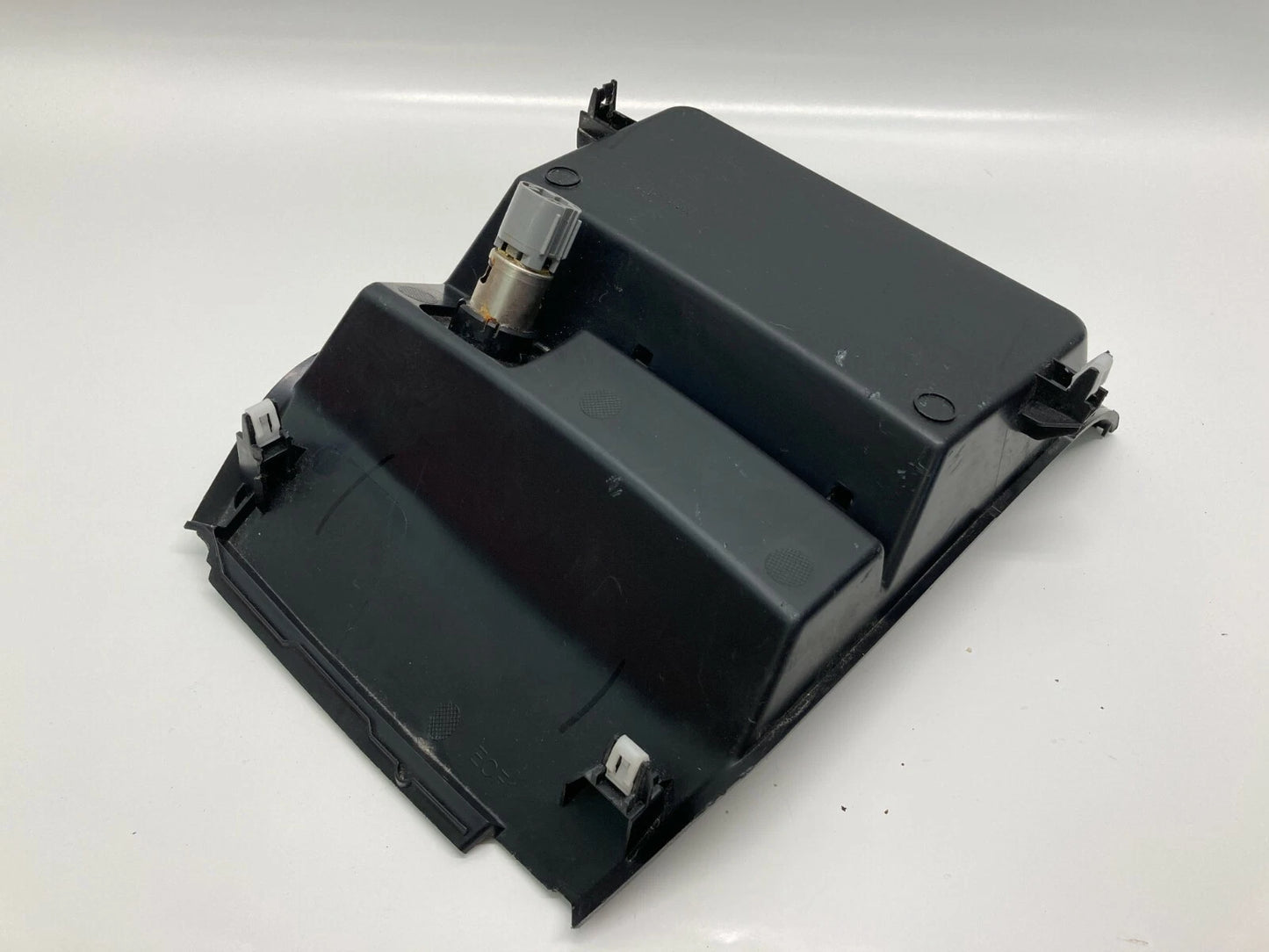 13-16 FORD FUSION CENTER CONSOLE STORAGE COMPARTMENT W/ POWER OUTLET DS73F045P04