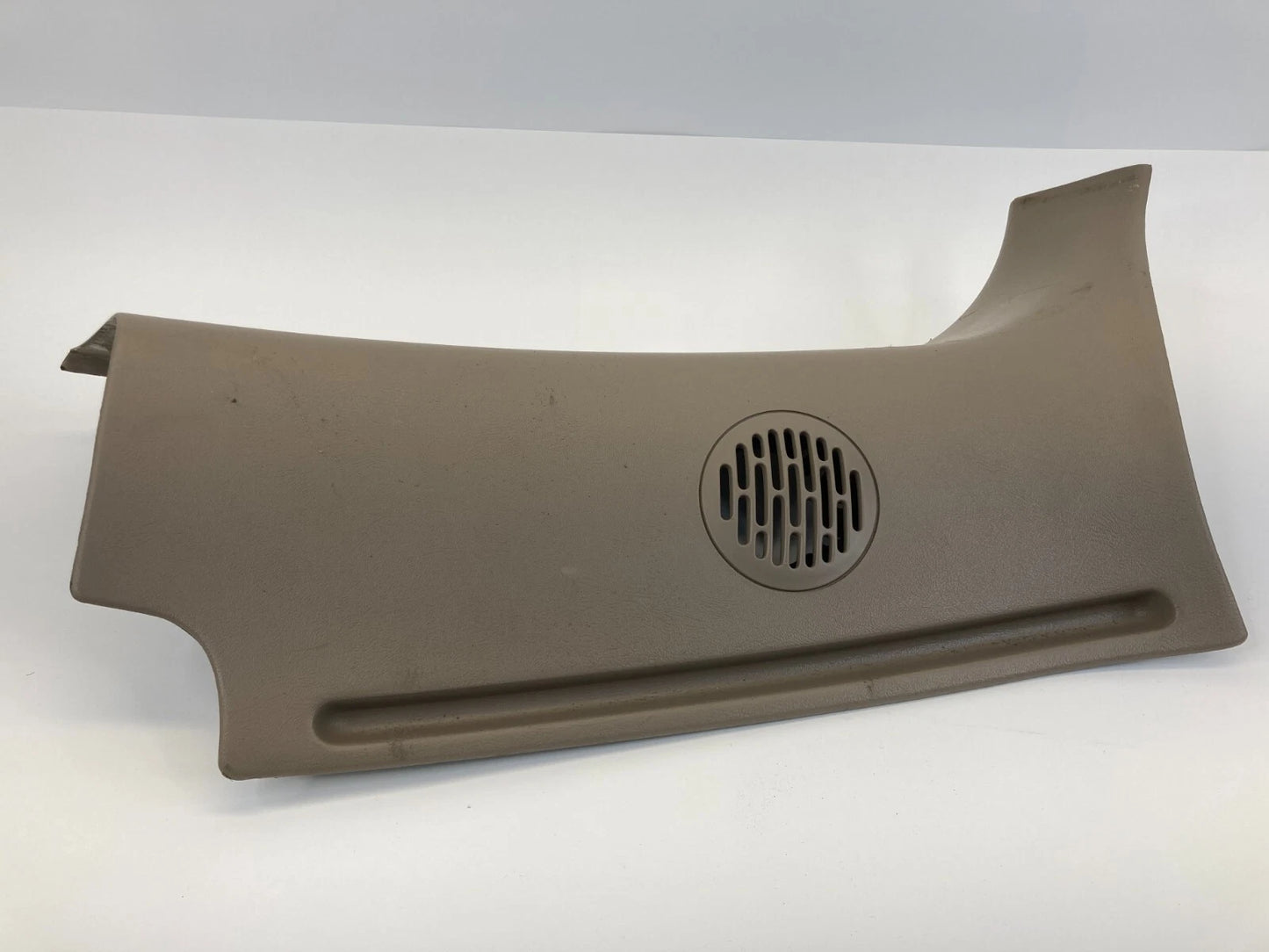 2001-2005 CHEVROLET TAHOE REAR LEFT QUARTER PANEL INTERIOR D PILLAR TRIM OEM