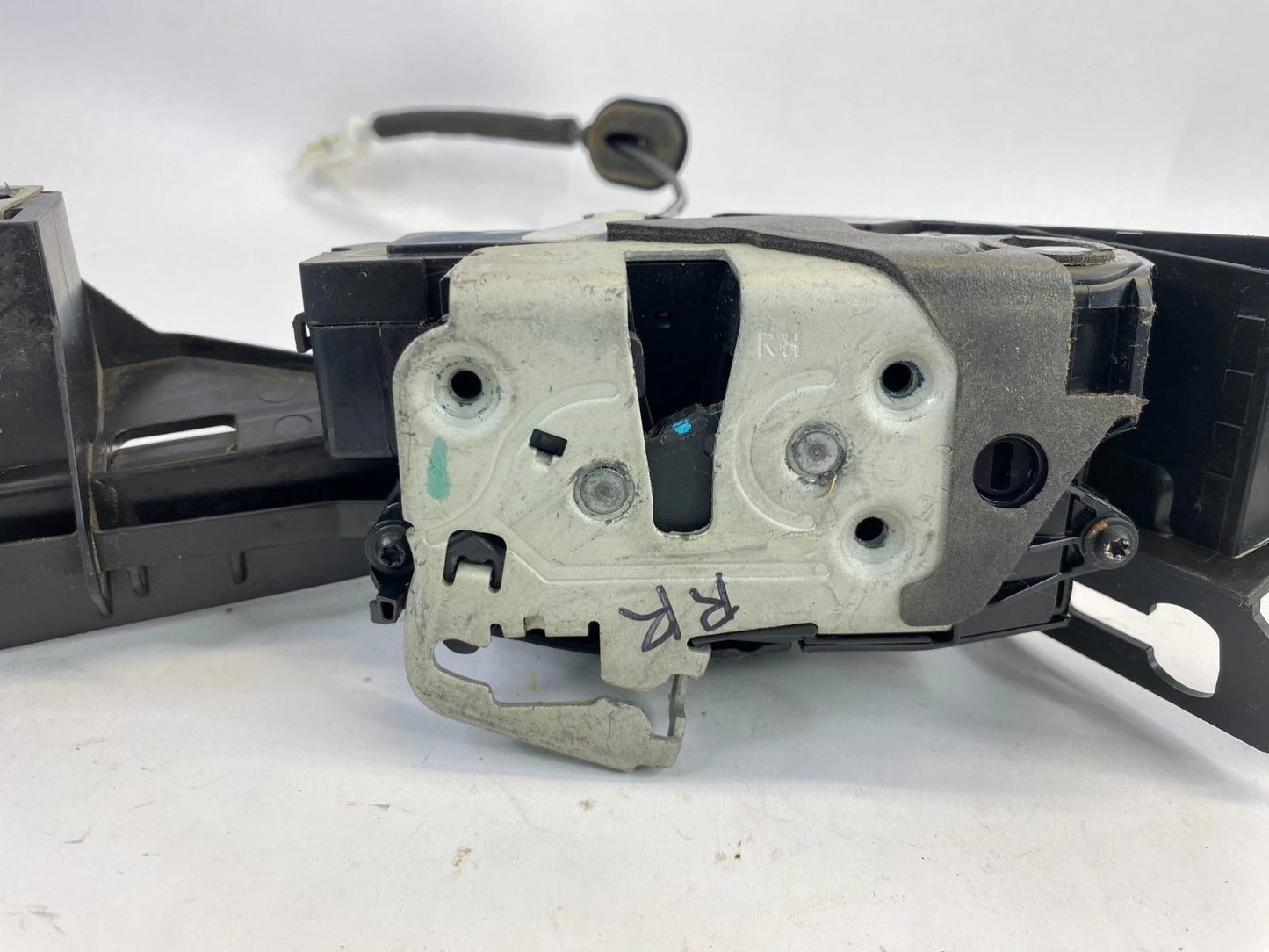 2013-2020 FORD FUSION REAR RIGHT DOOR LATCH LOCK ACTUATOR AE8A-5426412-BJ OEM