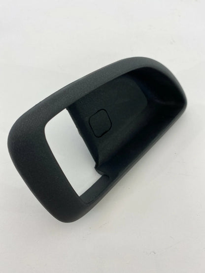 01-06 HYUNDAI SANTA FE FRONT RIGHT SIDE INNER DOOR HANDLE BEZEL TRIM 82621-26000