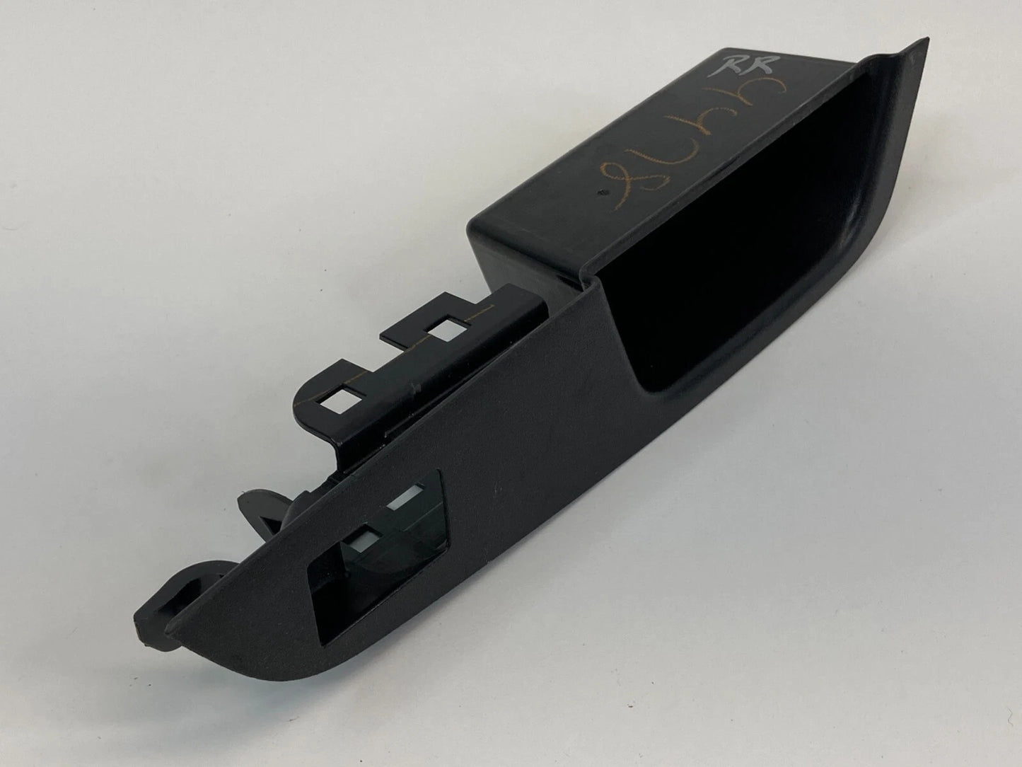 2010-2017 CHEVY EQUINOX REAR RIGHT SIDE DOOR WINDOW SWITCH BEZEL AKE21347 OEM