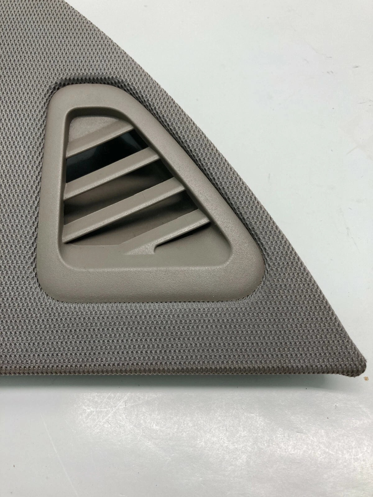 03-07 NISSAN MURANO RIGHT SIDE DASH SPEAKER PANEL COVER GRILLE TRIM 68420CA000