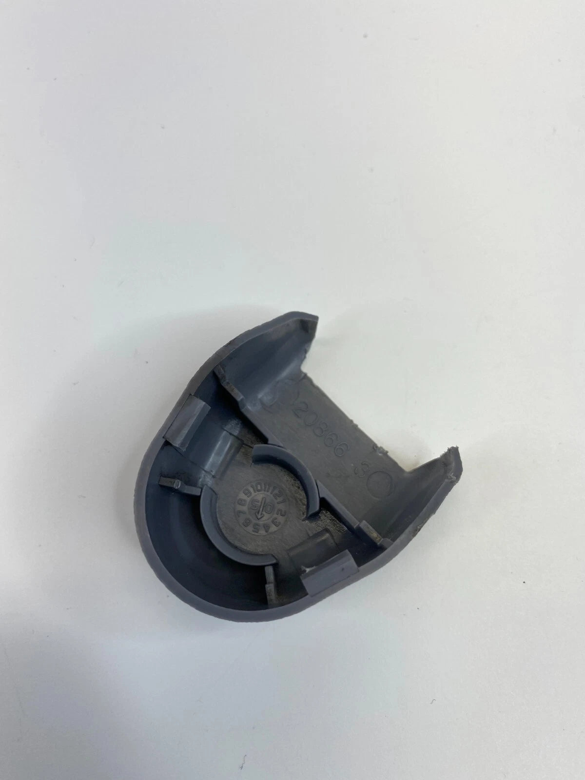 2004 2005 2006 HYUNDAI ELANTRA FRONT SEAT BELT ANCHOR BOLT COVER TRIM CAP OEM