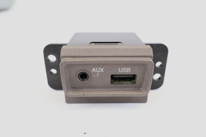 2009-2011 KIA RIO AUX USB PORT AUDIO INPUT JACK ASSEMBLY OEM 96120-1G200W6