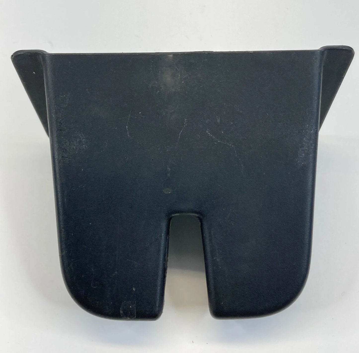 2011-2018 VOLKSWAGEN JETTA SEDAN REAR TRUNK LOCK COVER TRIM ONLY 5C6-827-520