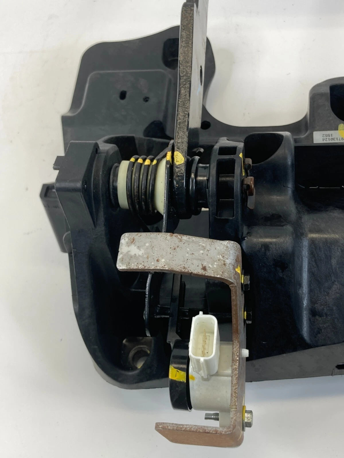 13 14 CHEVY SPARK 12 13 BUICK VERANO AUTOMATIC TRANS STOP BRAKE PEDAL 95143074