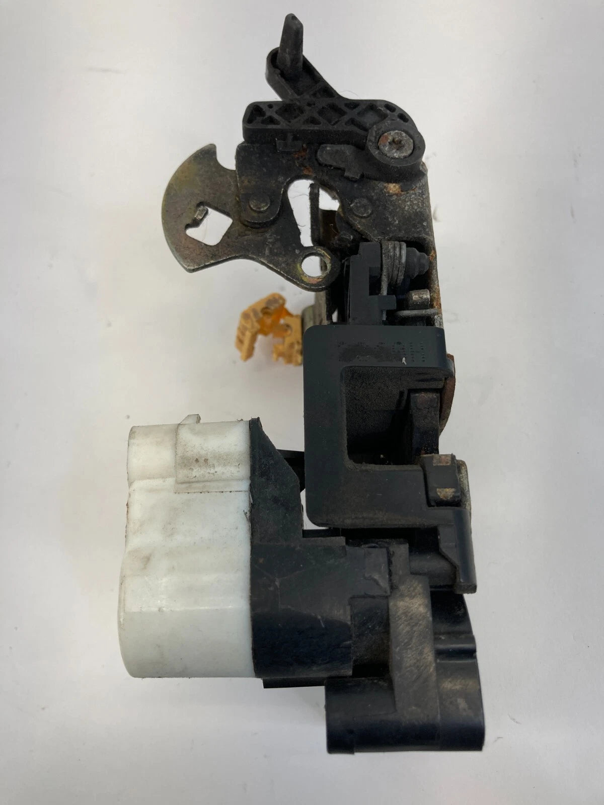 1999-2005 PONTIAC GRAND AM SEDAN REAR LEFT DOOR LOCK LATCH ACTUATOR 16639863 OEM