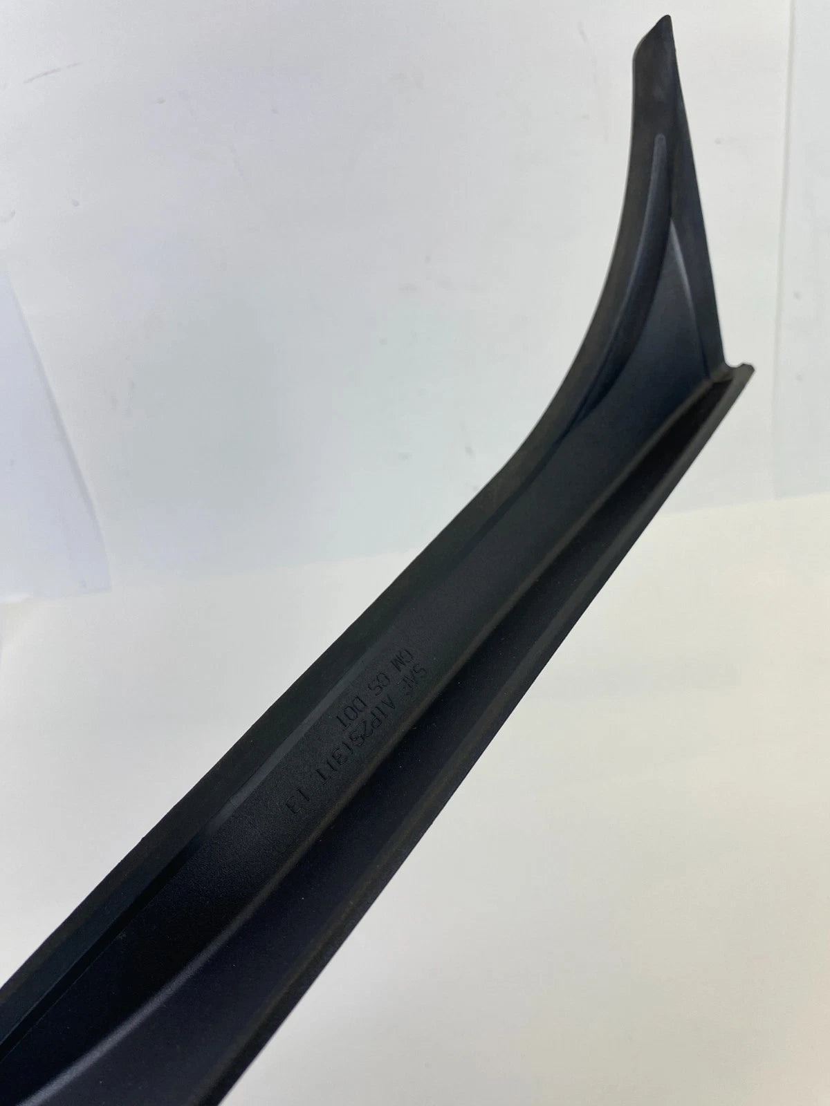 13-18 CADILLAC ATS SEDAN REAR LEFT DRIVER SIDE TAIL LIGHT TRIM COVER BEZEL OEM