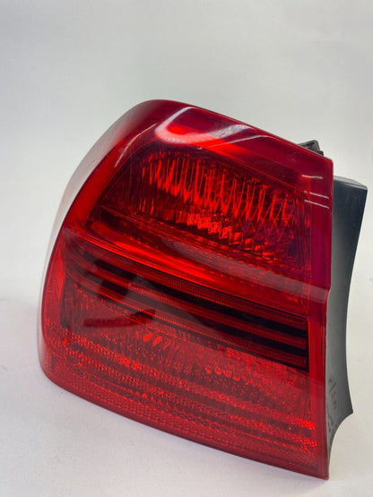 2007 2008 BMW 328i Sedan Left Side Tail Light Taillight Tail Lamp Outer I090028