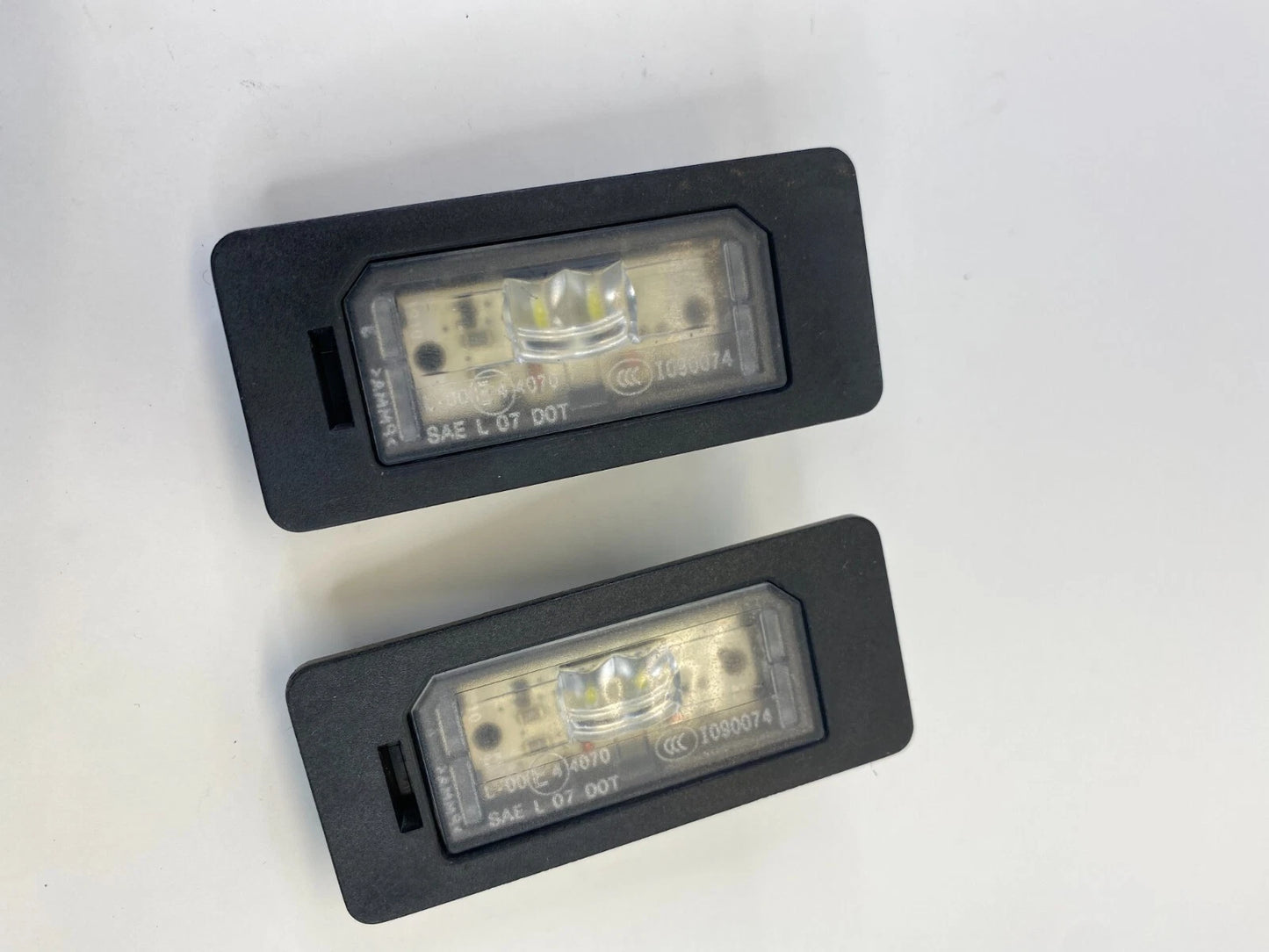 11-21 BMW X3 REAR TRUNK LID LICENSE PLATE LIGHT LAMP PAIR SET 63267193293 OEM