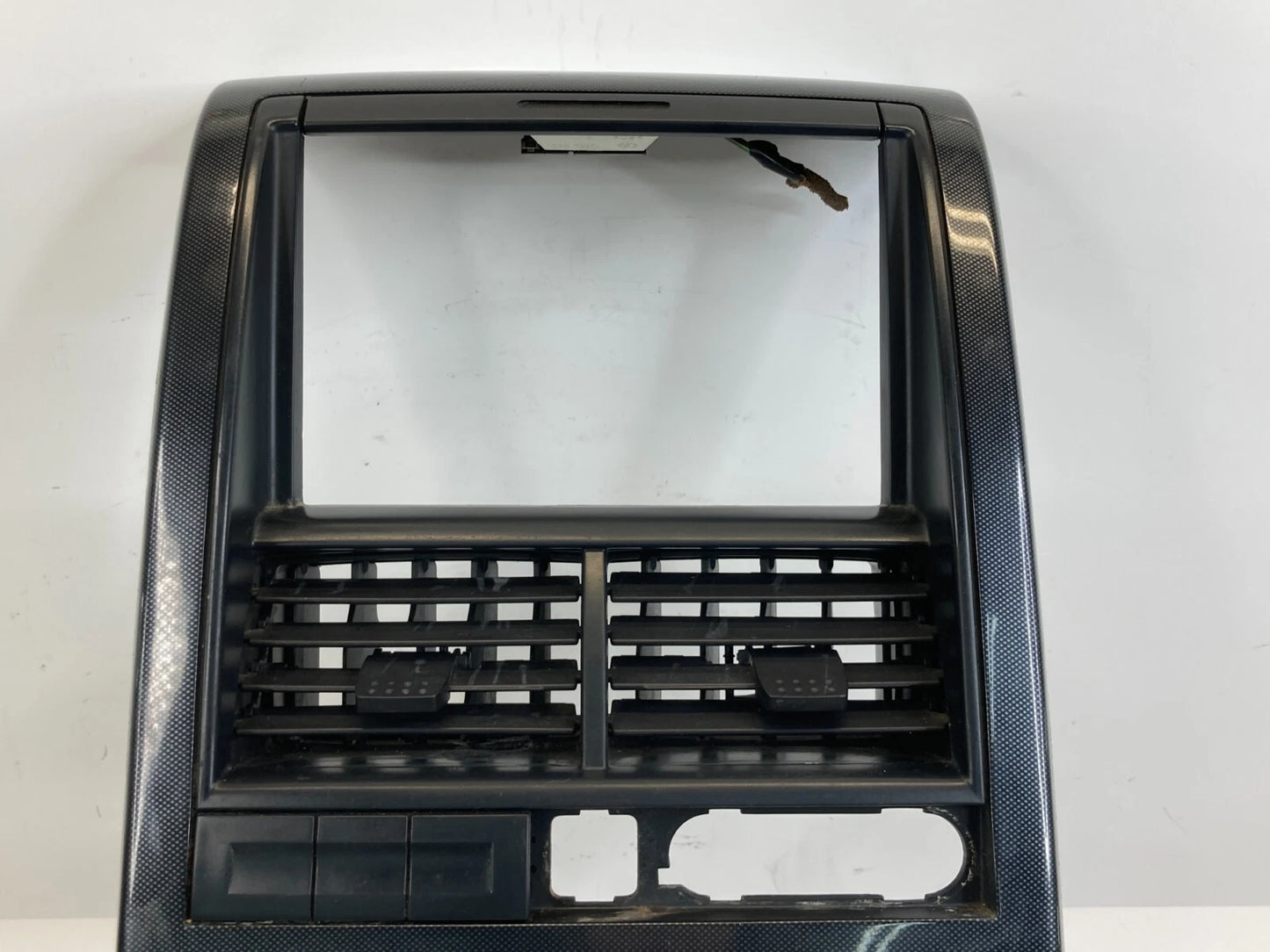 06-10 FORD EXPLORER RADIO CLIMATE CONTROL TRIM BEZEL W/ AIR VENT 6L24-7804302-B