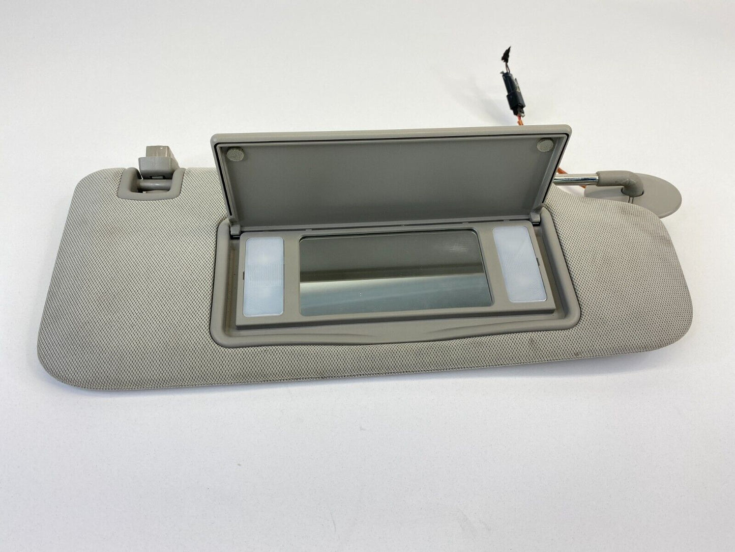 2013-2016 Chevrolet Malibu Roof Right Passenger Side Sunvisor Sun Visor Shade