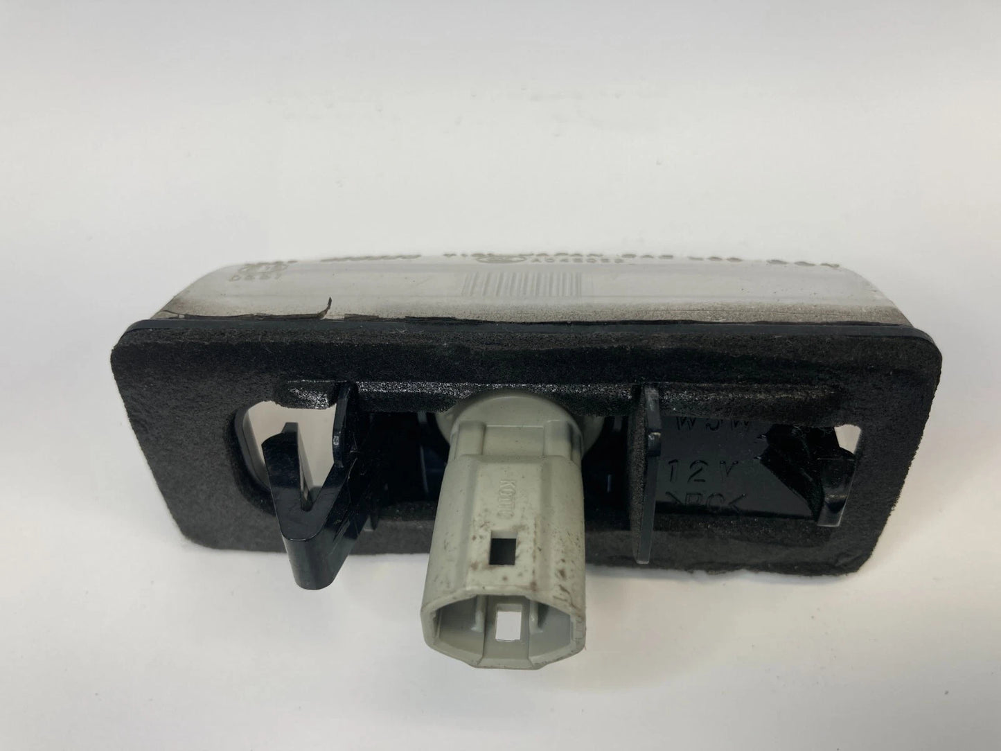 2004-2015 TOYOTA PRIUS REAR TRUNK LICENSE PLATE LAMP LIGHT A045053