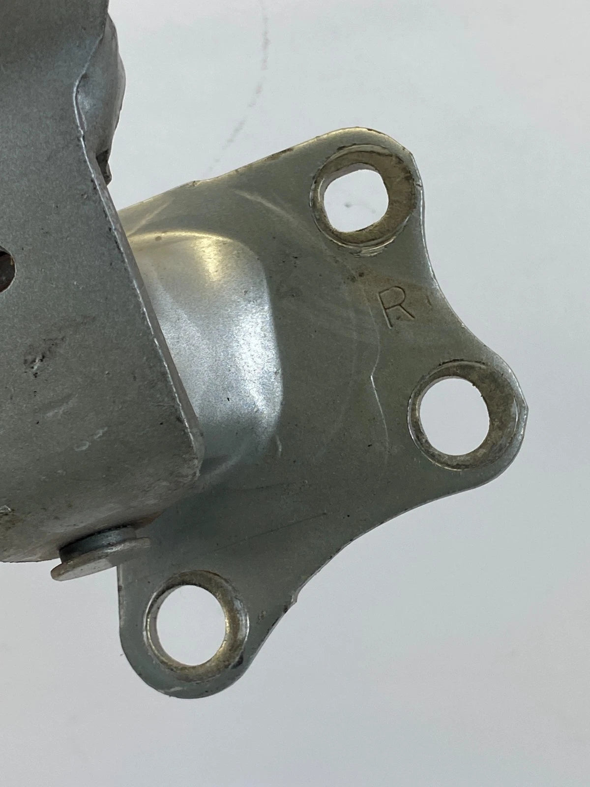 2004-2010 TOYOTA SIENNA REAR RIGHT DOOR MIDDLE SLIDING HINGE ROLLER RAIL UNIT