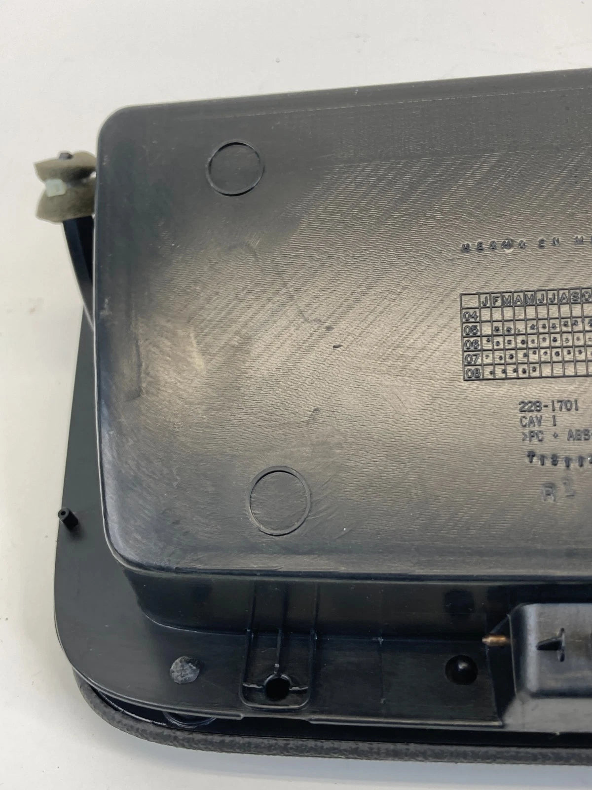 07-11 CHEVROLET HHR CENTER UPPER DASH STORAGE CUBBY COMPARTMENT EBONY 15846500